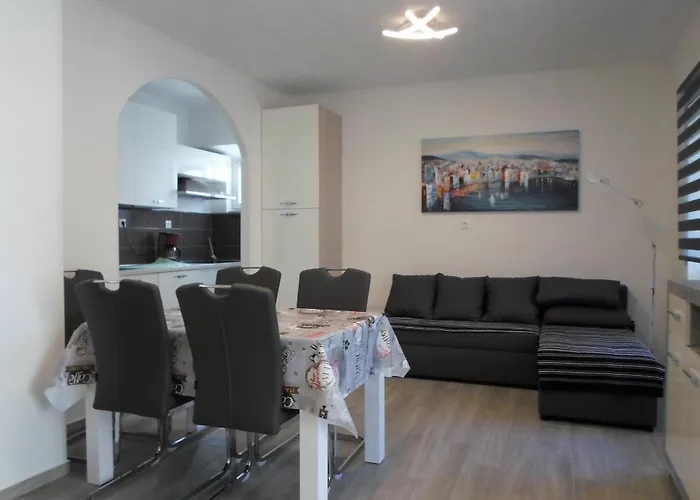 Center Appartamento Njivice
