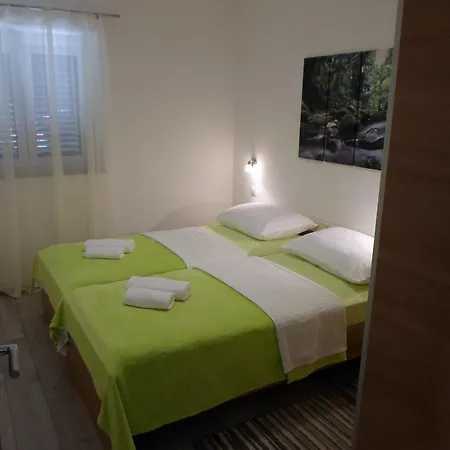 Center Apartment Njivice