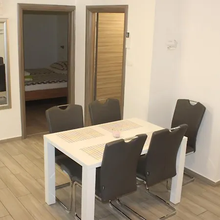 Apartment Center Njivice