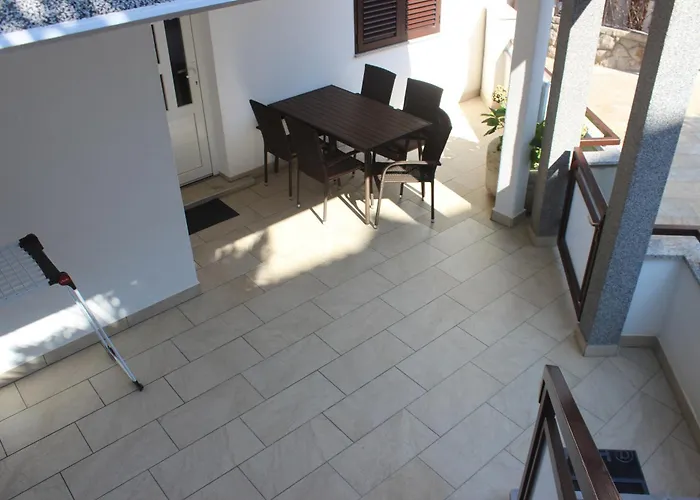 Center Apartment *